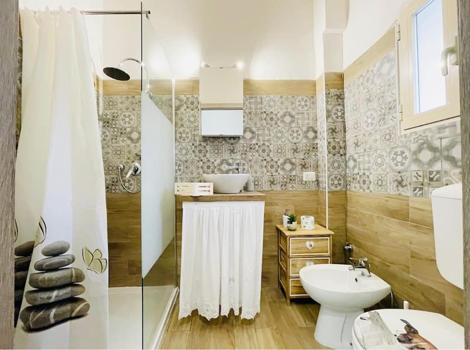 Porta Palazzo 15 Min - Suite Con Netflix & Wi-Fi Turin Exterior photo